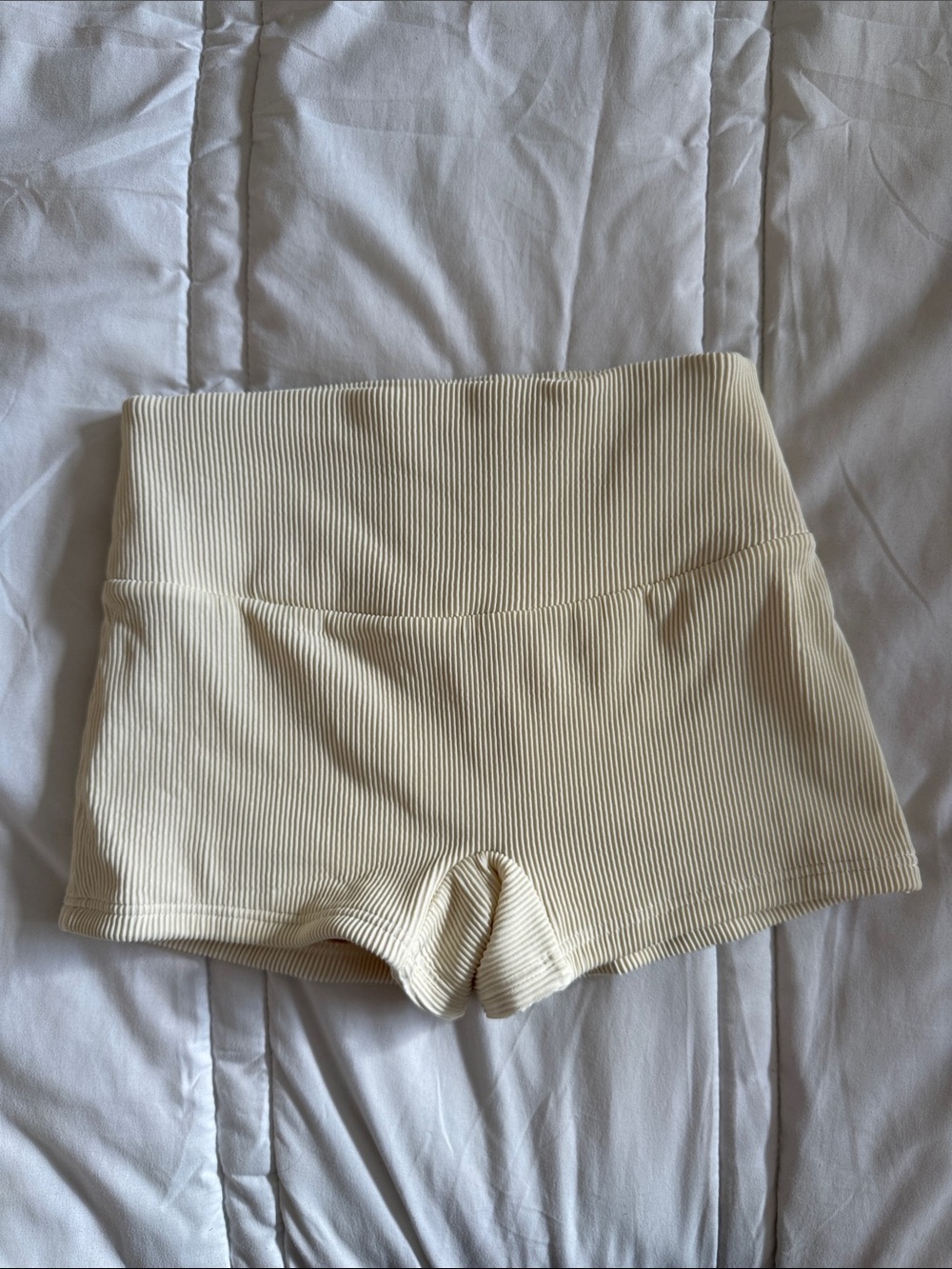 Zulu & Zephyr Ribbed High-Waist Surf Shorts - size S